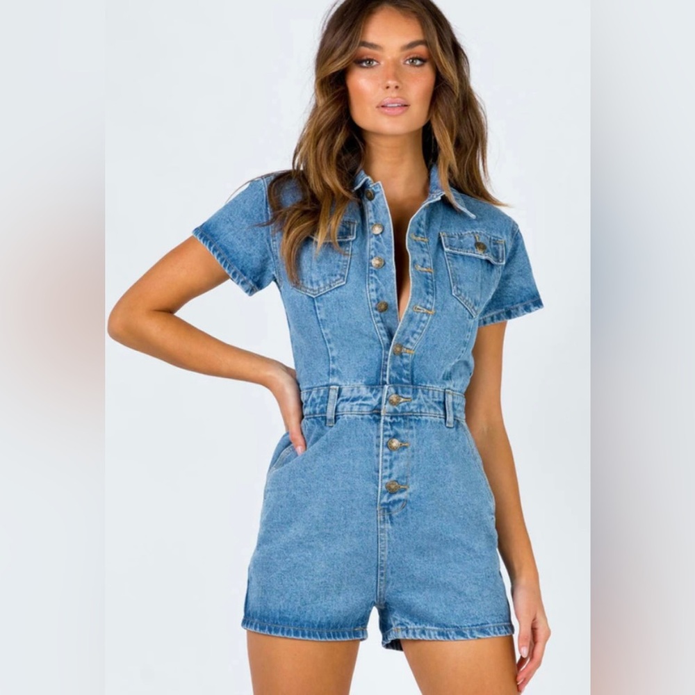 Lioness Denim Jumpsuit never worn. Tags still on.